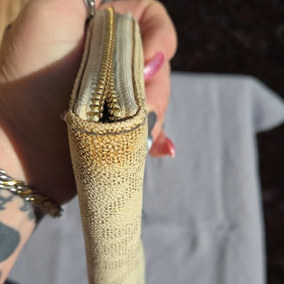 Michael Kors Textured Tan Wallet - Picture 5 of 12